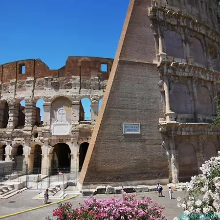 Colosseo House Apartment *